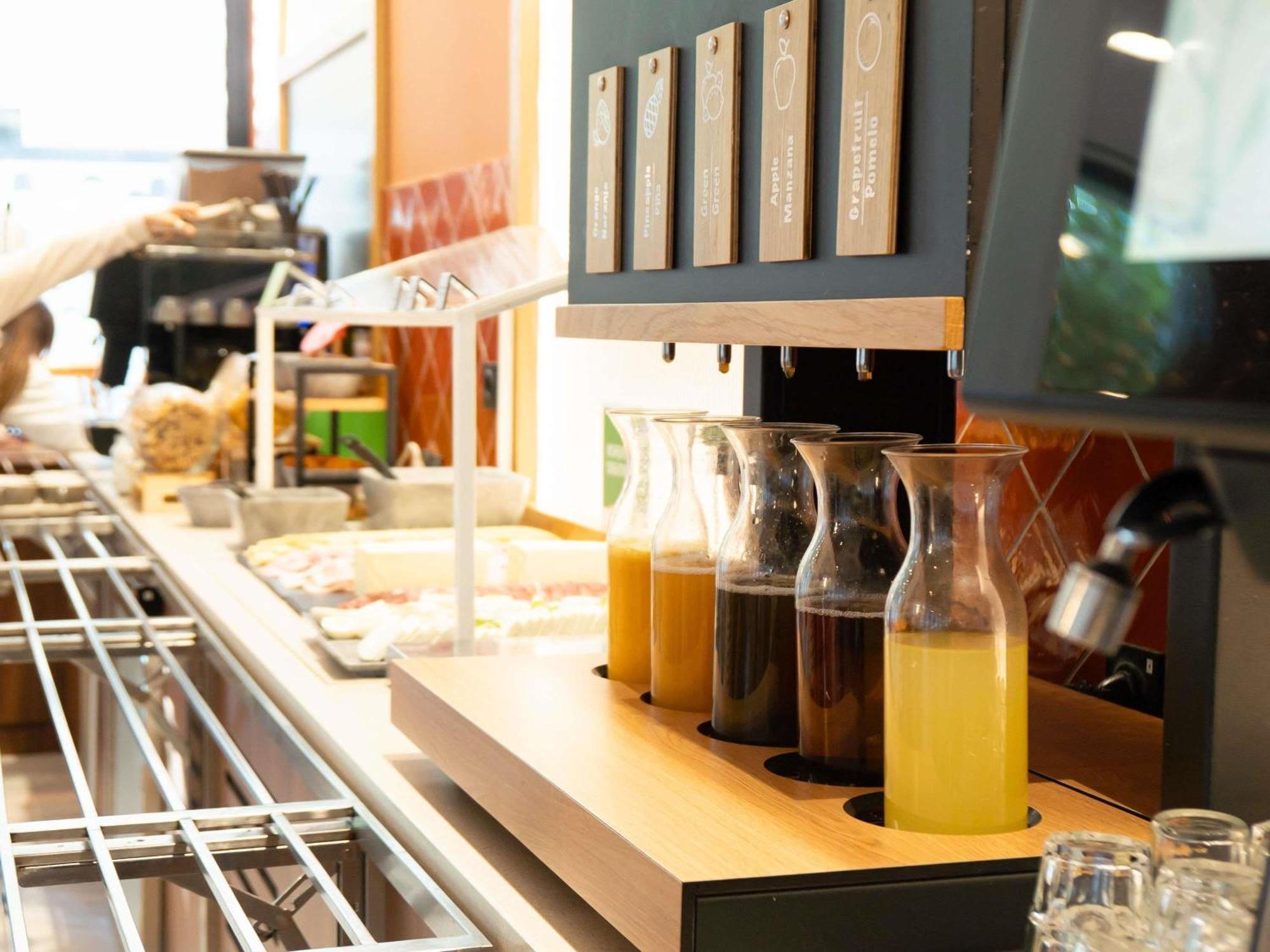 Ibis Styles Sevilla City Santa Justa ภายนอก รูปภาพ